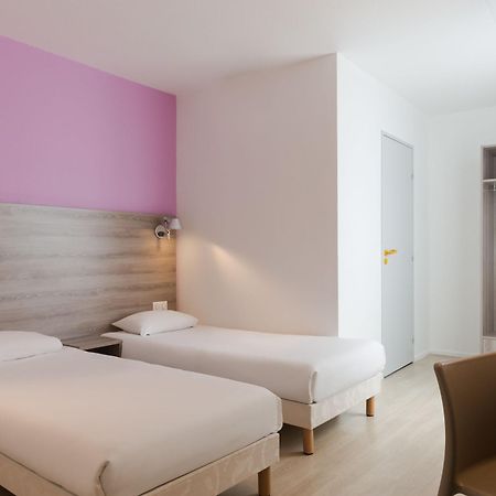 Brit Hotel Confort Nevers Centre Gare Bagian luar foto