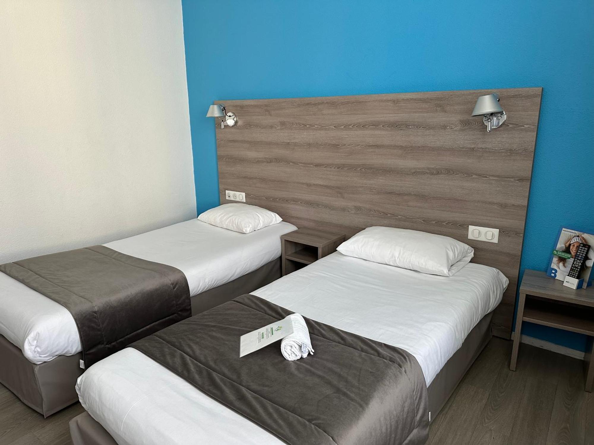 Brit Hotel Confort Nevers Centre Gare Bagian luar foto