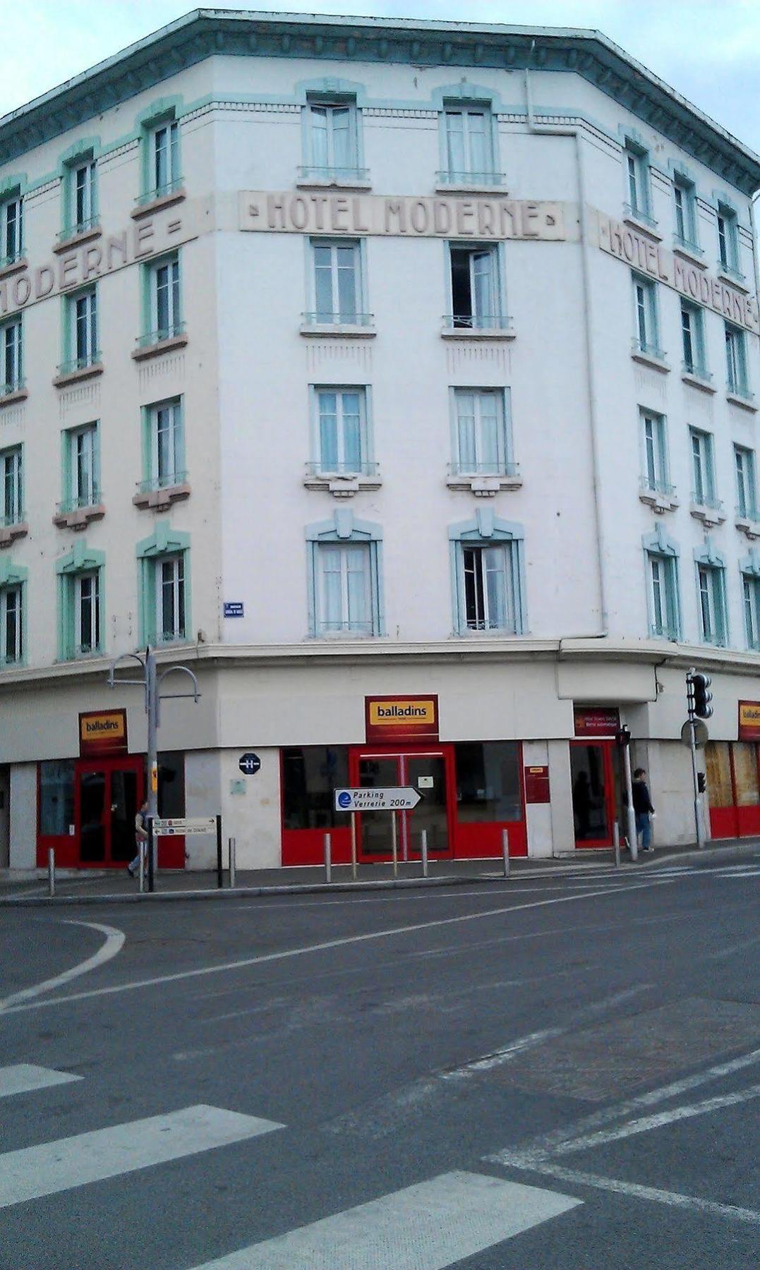 Brit Hotel Confort Nevers Centre Gare Bagian luar foto