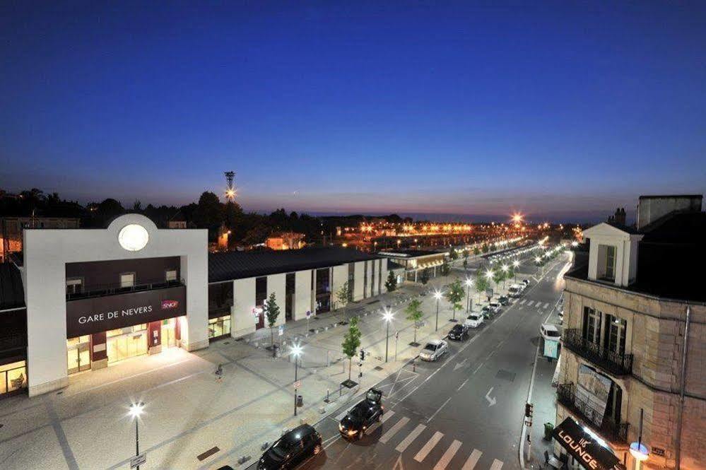 Brit Hotel Confort Nevers Centre Gare Bagian luar foto