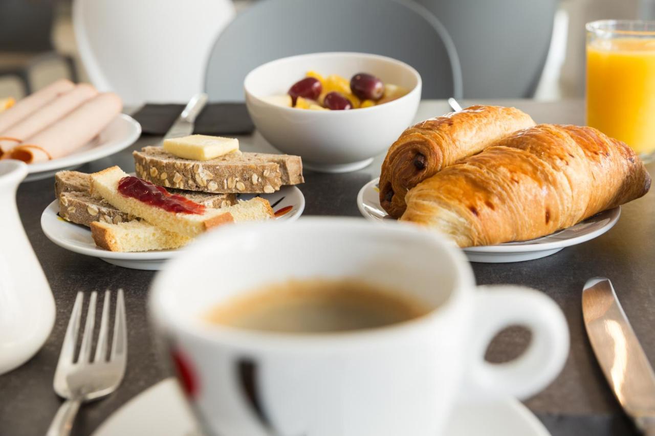Brit Hotel Confort Nevers Centre Gare Bagian luar foto