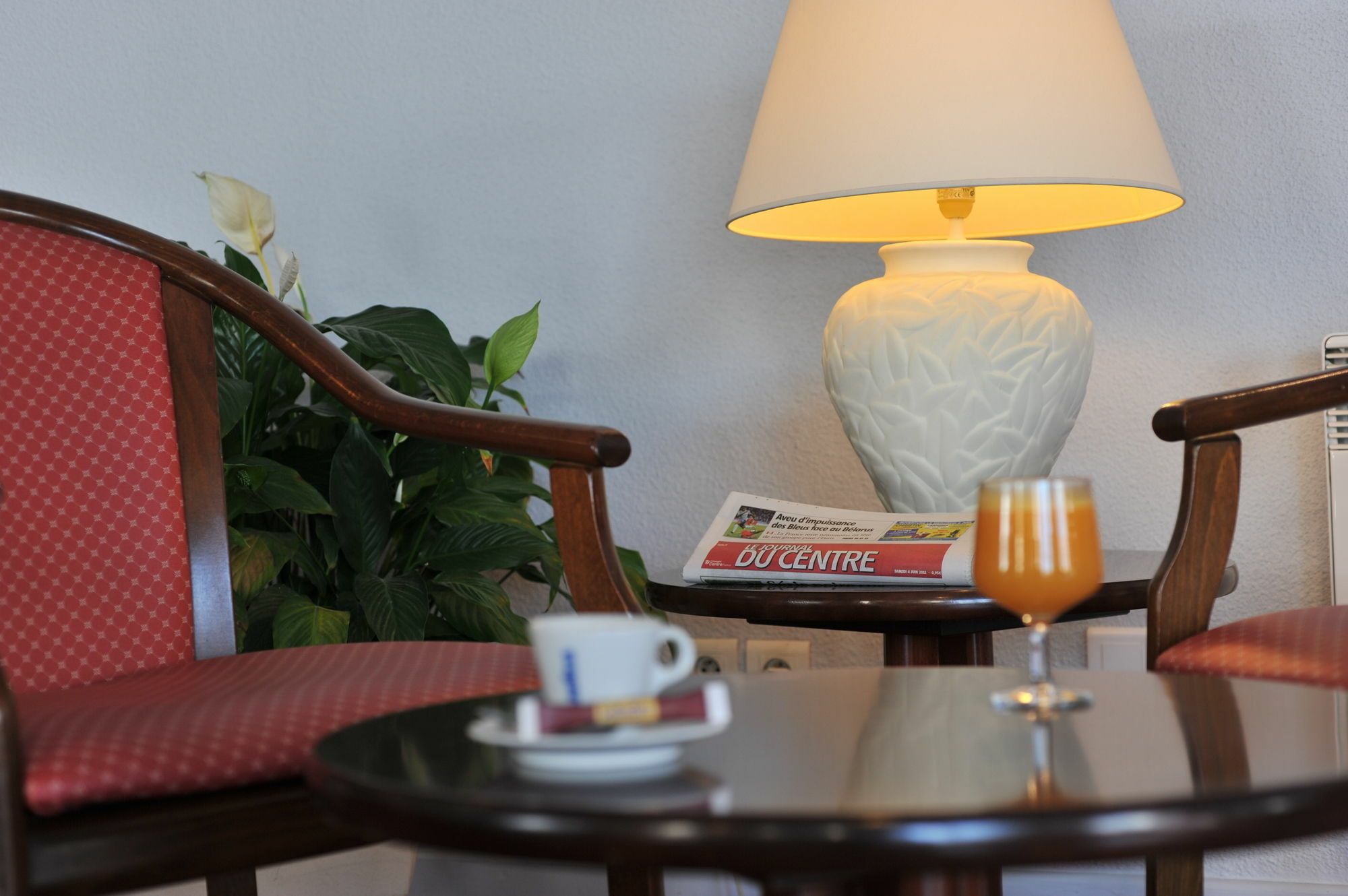Brit Hotel Confort Nevers Centre Gare Bagian luar foto